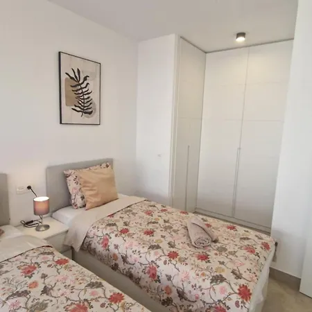 Sunlight Duplex Boliches アパート フエンヒロラ