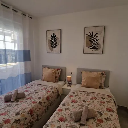 アパート Sunlight Duplex Boliches